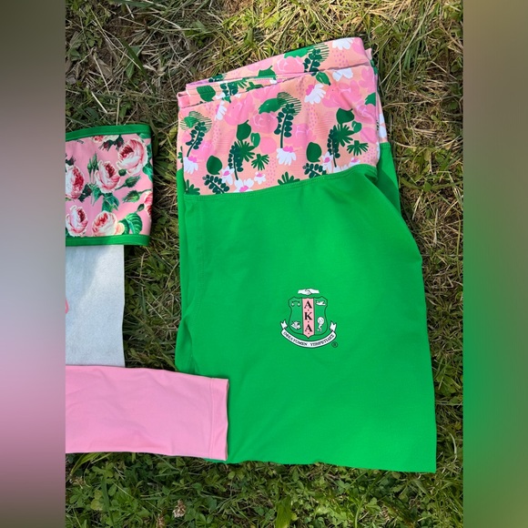 Xl Ultimate AKA Bundle: Stylish, Functional, and Fun! - Picture 2 of 13